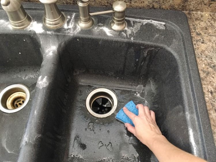 Apply the cleanser Apply the cleanser