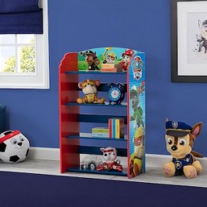 A Paw Patrol bookshelf and figurines