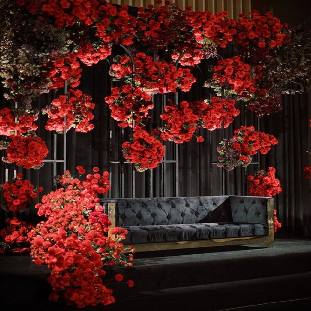 Red roses Red roses