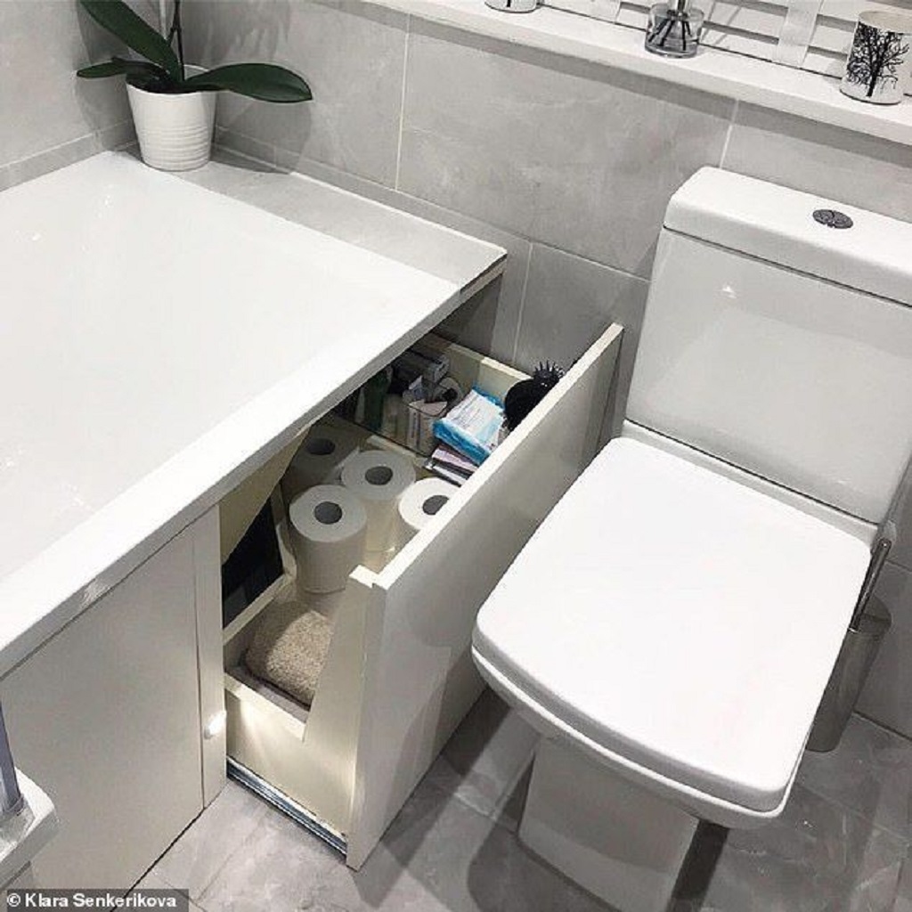Clever bath panel storage Clever bath panel storage