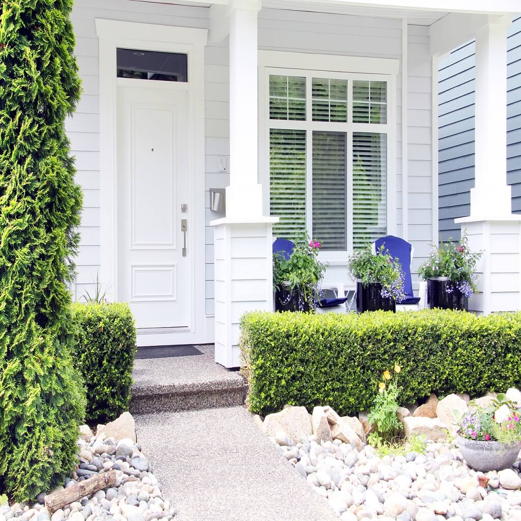 Simple Front Yard Design With White Rocks Simple Front Yard Design With White Rocks