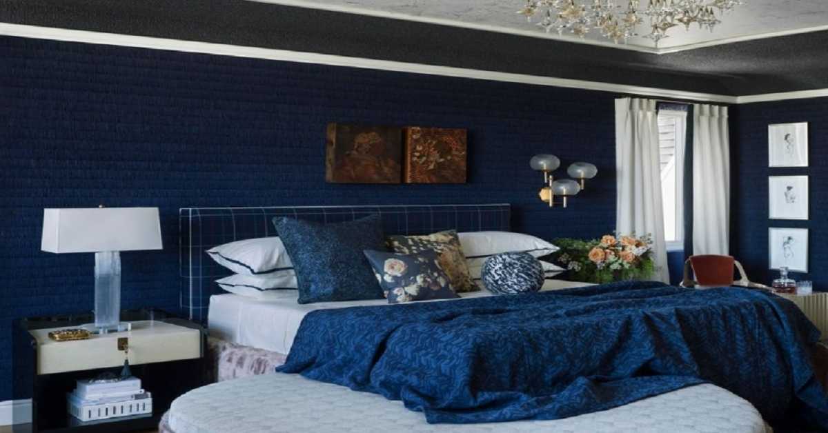 Luxury cobalt-blue wall