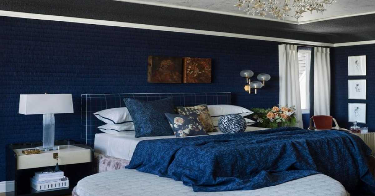 Luxury cobalt-blue wall Luxury cobalt-blue wall