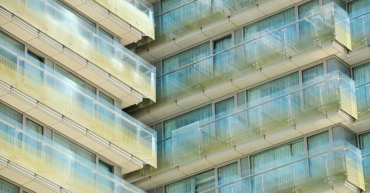 Modern balcony glass design