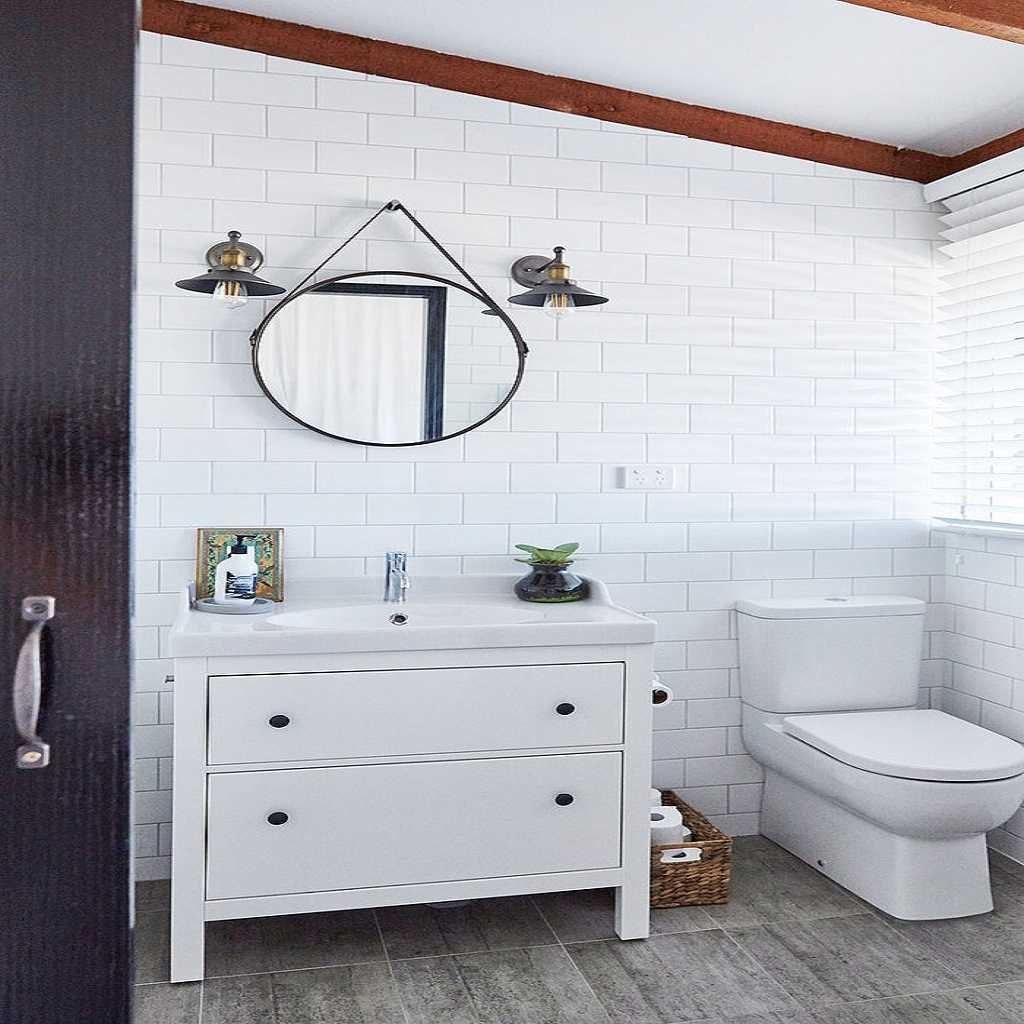 Single And DIY White Vanity Bathroom Single And DIY White Vanity Bathroom