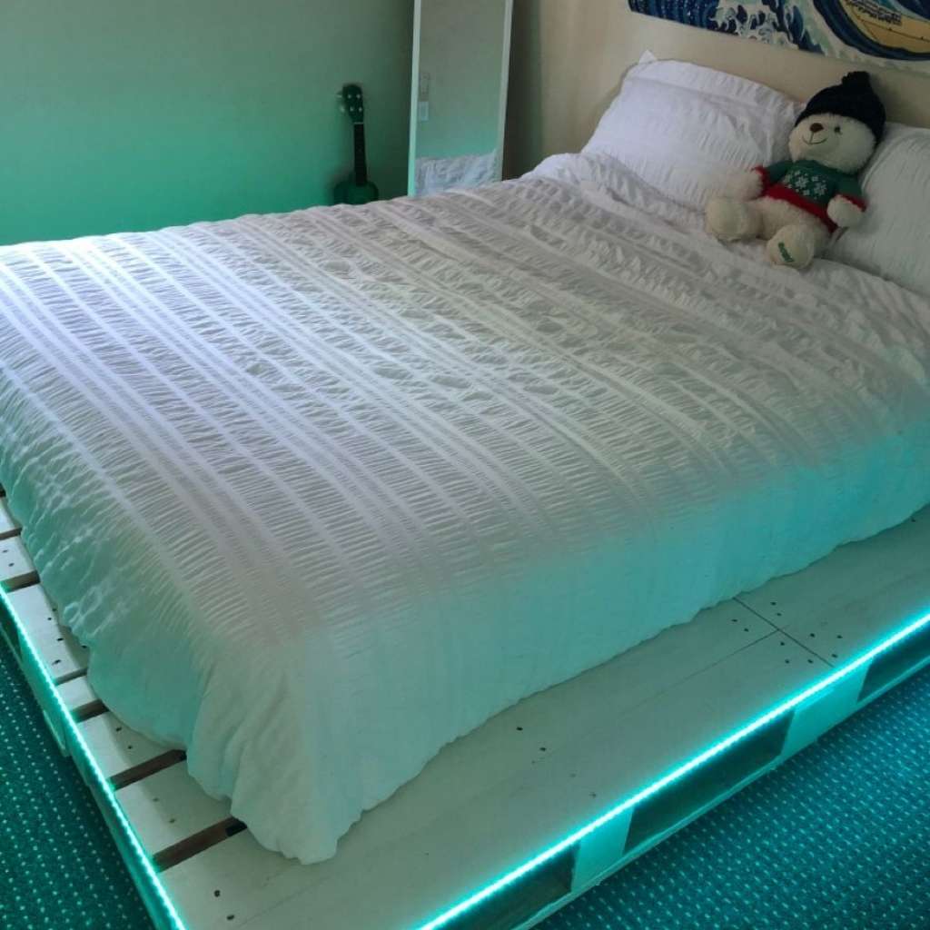 Bed Pallets With LED Lights