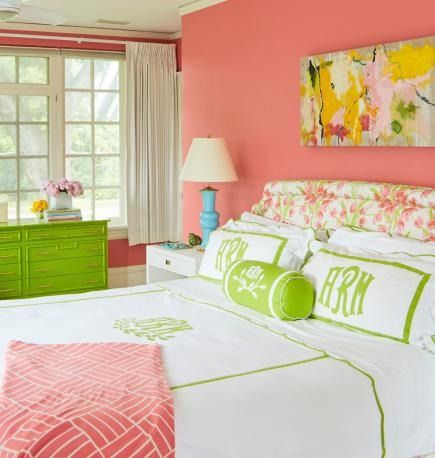 Cheerful Colors for Women’s Bedroom