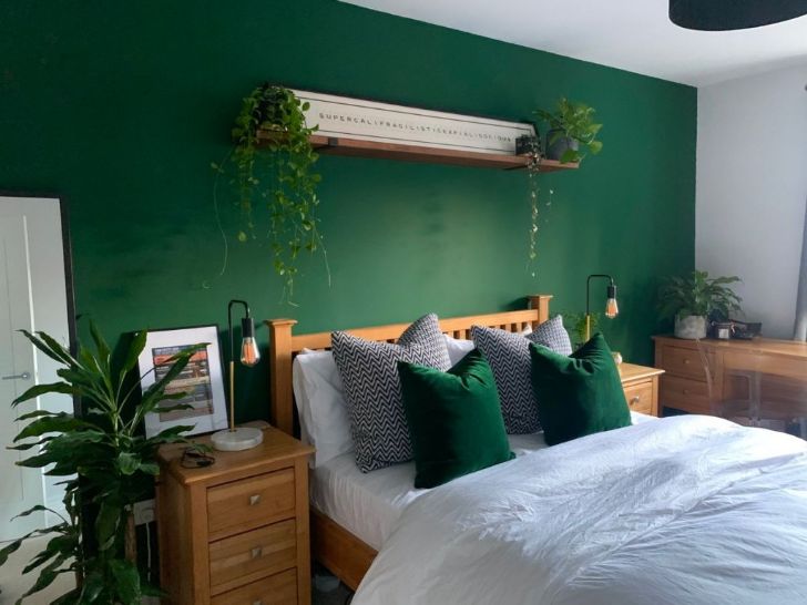 Deep Green Wall Accent In Women’s Bedroom