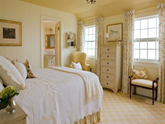 Elegant Women’s Bedroom in Yellow Pastel and Wood Panelling