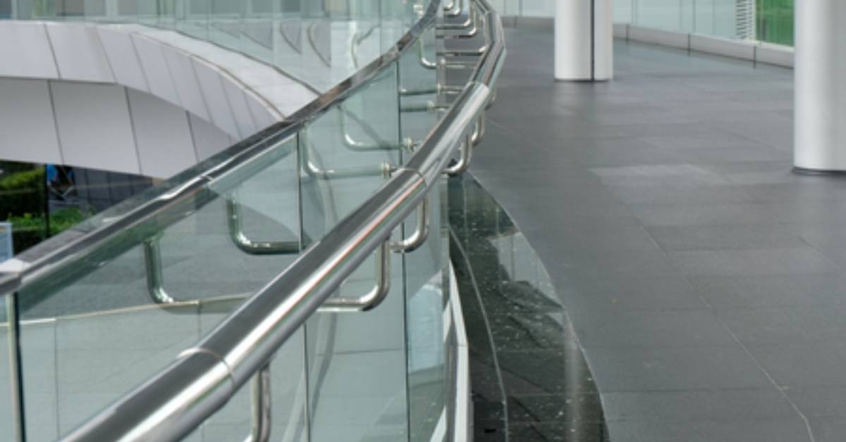 Round glass railing designs for balcony