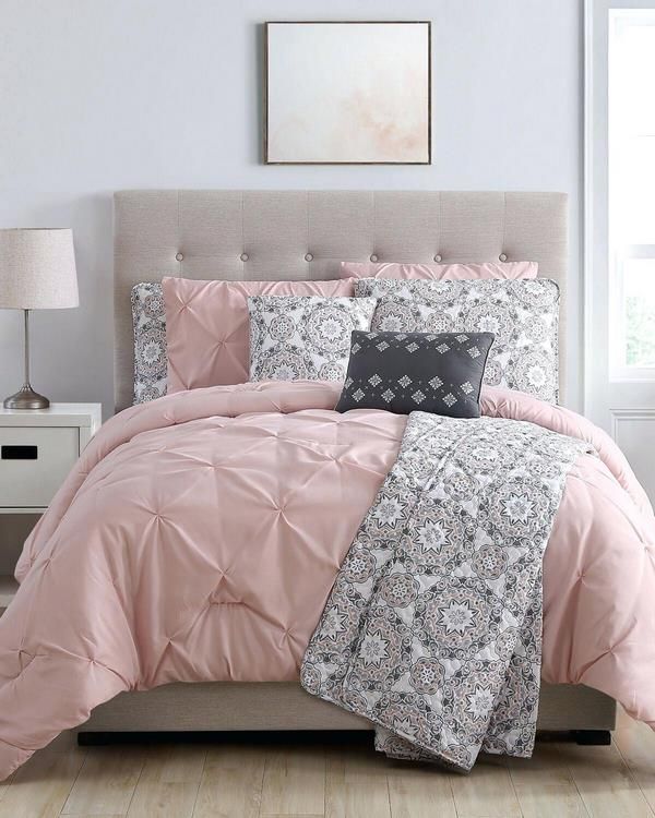 Serene Women’s Bedroom In Pink And Grey