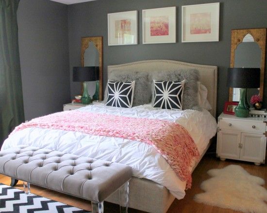 Women’s Bedroom Design With Beautiful Artworks Women’s Bedroom Design With Beautiful Artworks