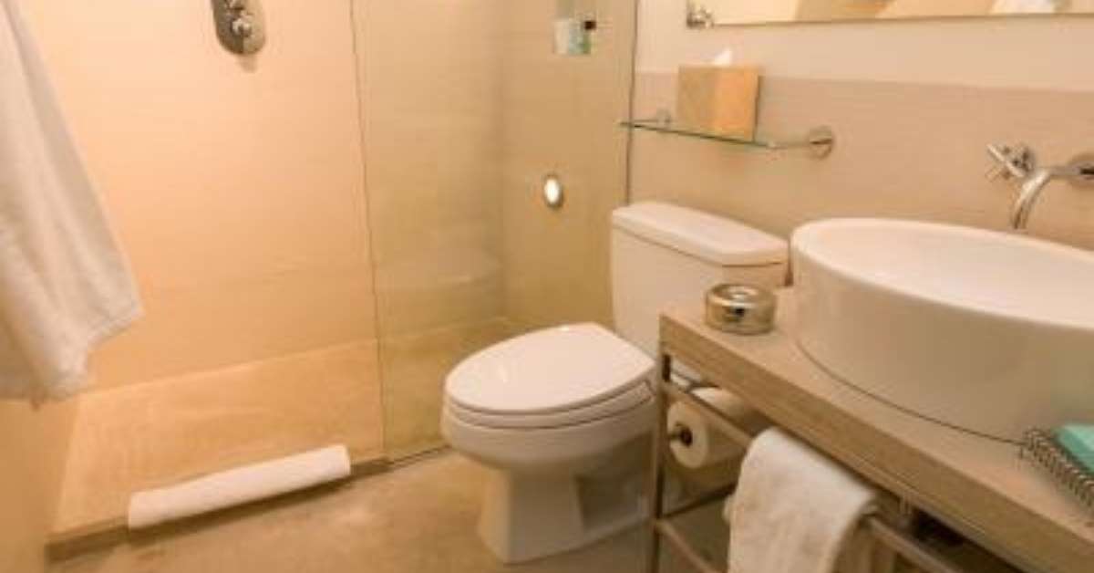 image showing acrylic/plastic shower screen image showing acrylic/plastic shower screen