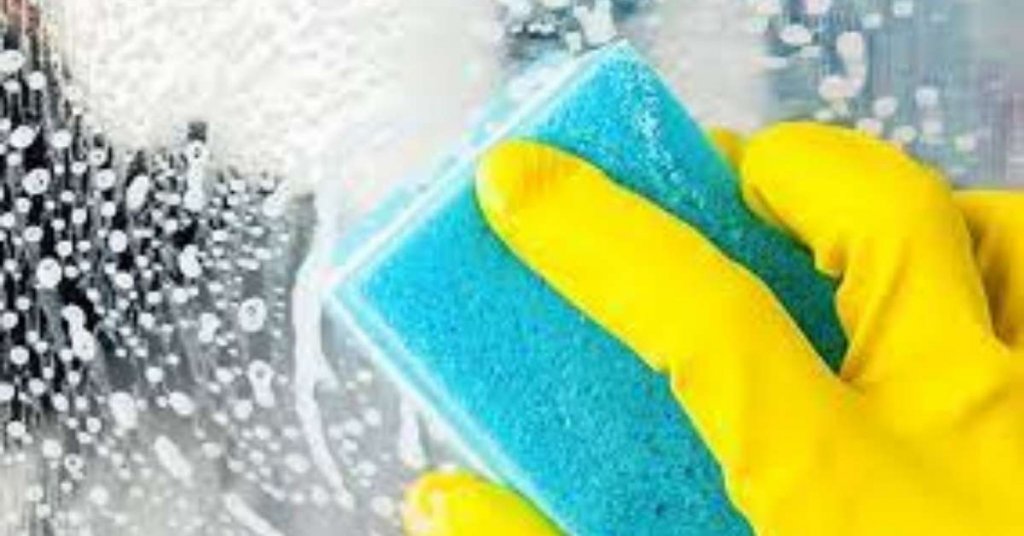 How to Clean Shower Screen