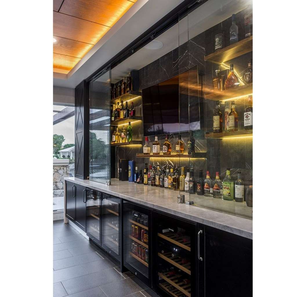 Modern residential bar design
