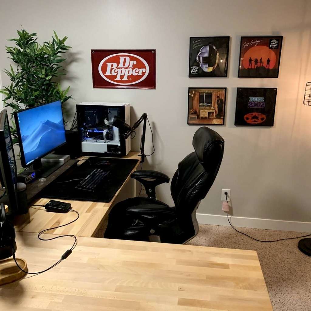 Workstation man cave Workstation man cave