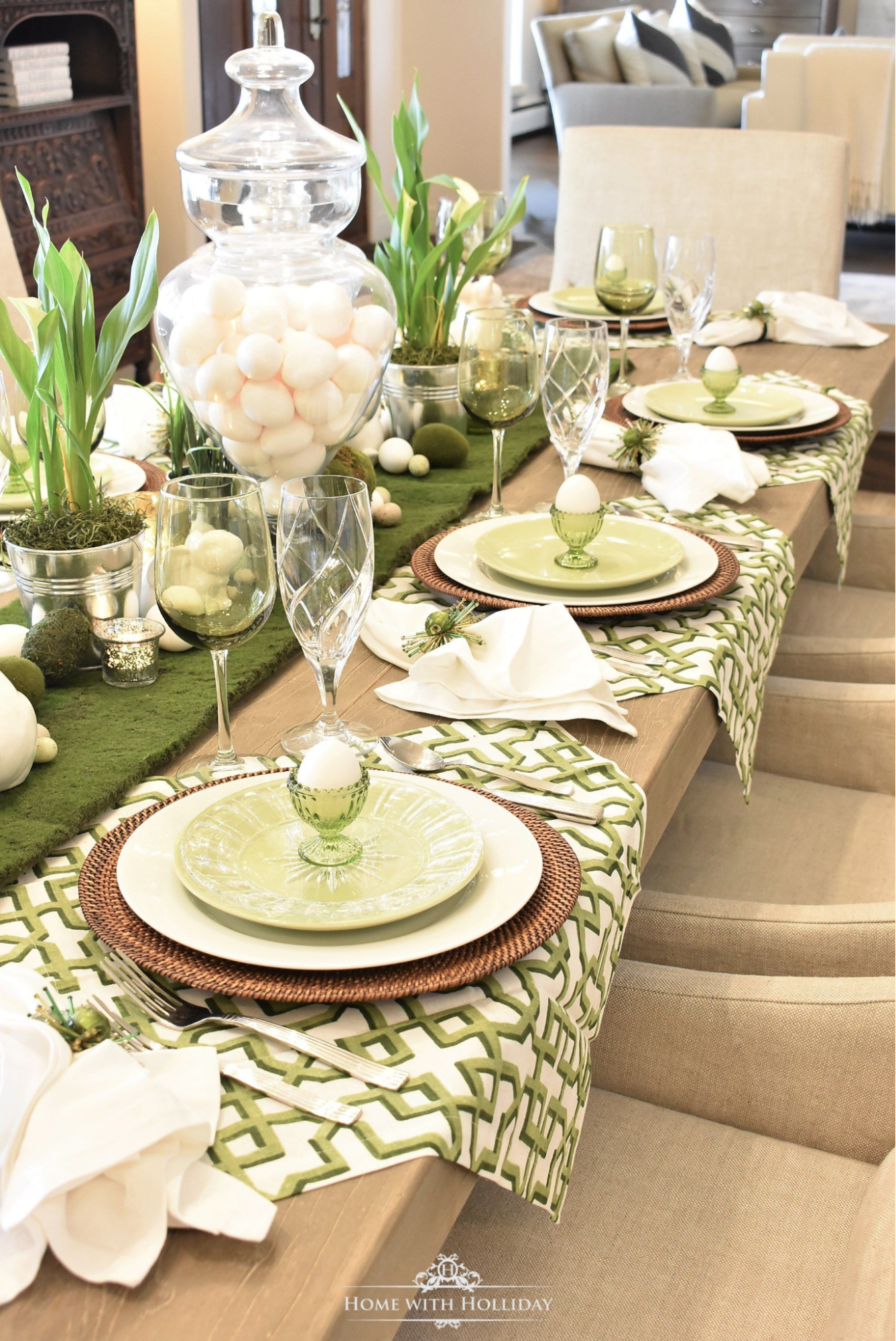green and white thanksgiving table green and white thanksgiving table