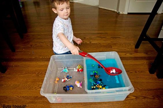 How do you make a homemade water table?