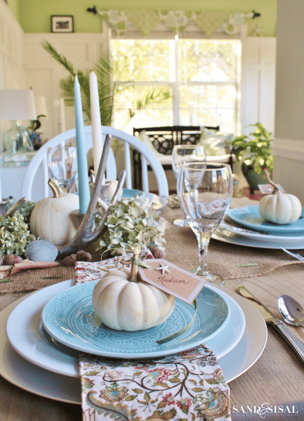 coastal thanksgiving table