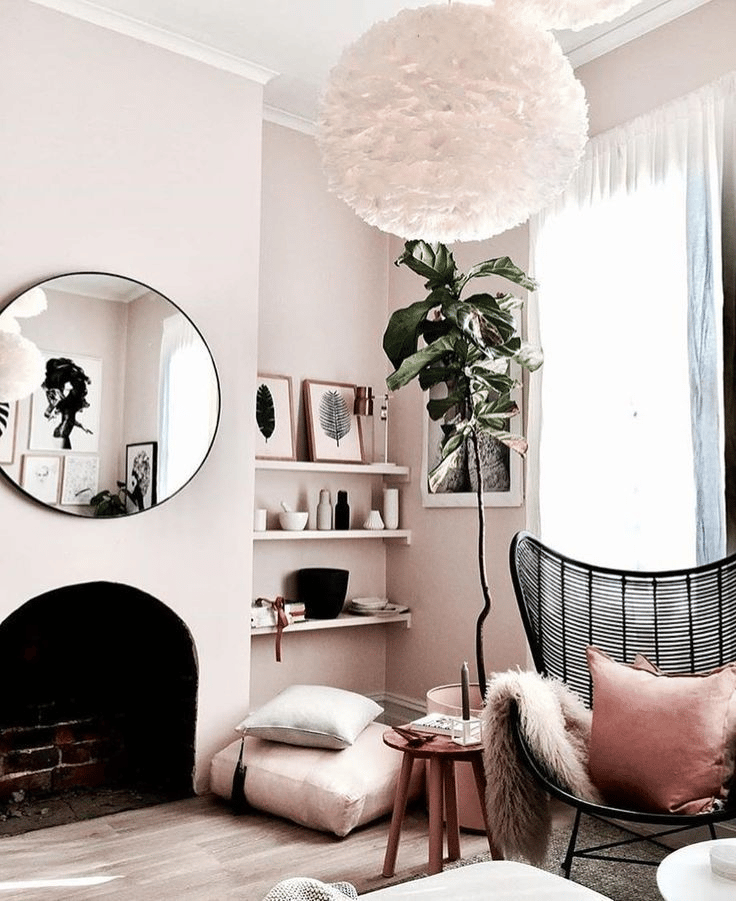 Blush pink walls and black accents are the perfect feminine combination Blush pink walls and black accents are the perfect feminine combination