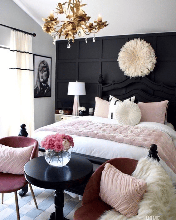 Brilliant pairing of pastel pink, black, and white for bedroom decor