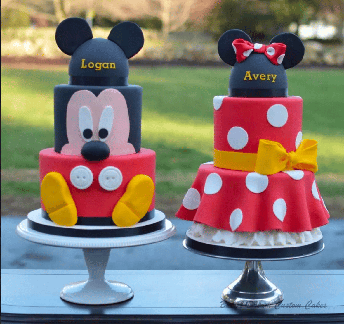 Minnie-mouse-themed birthday party for twins