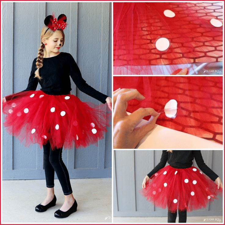 Minnie-mouse-themed birthday party dress-up station