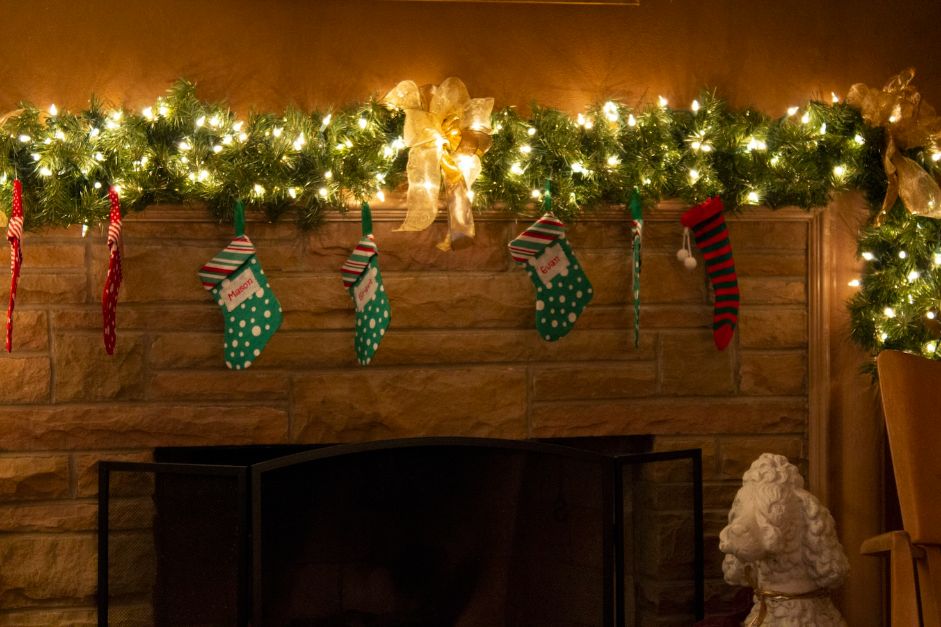 Simple Fireplace Mantle with Christmas Decorations
