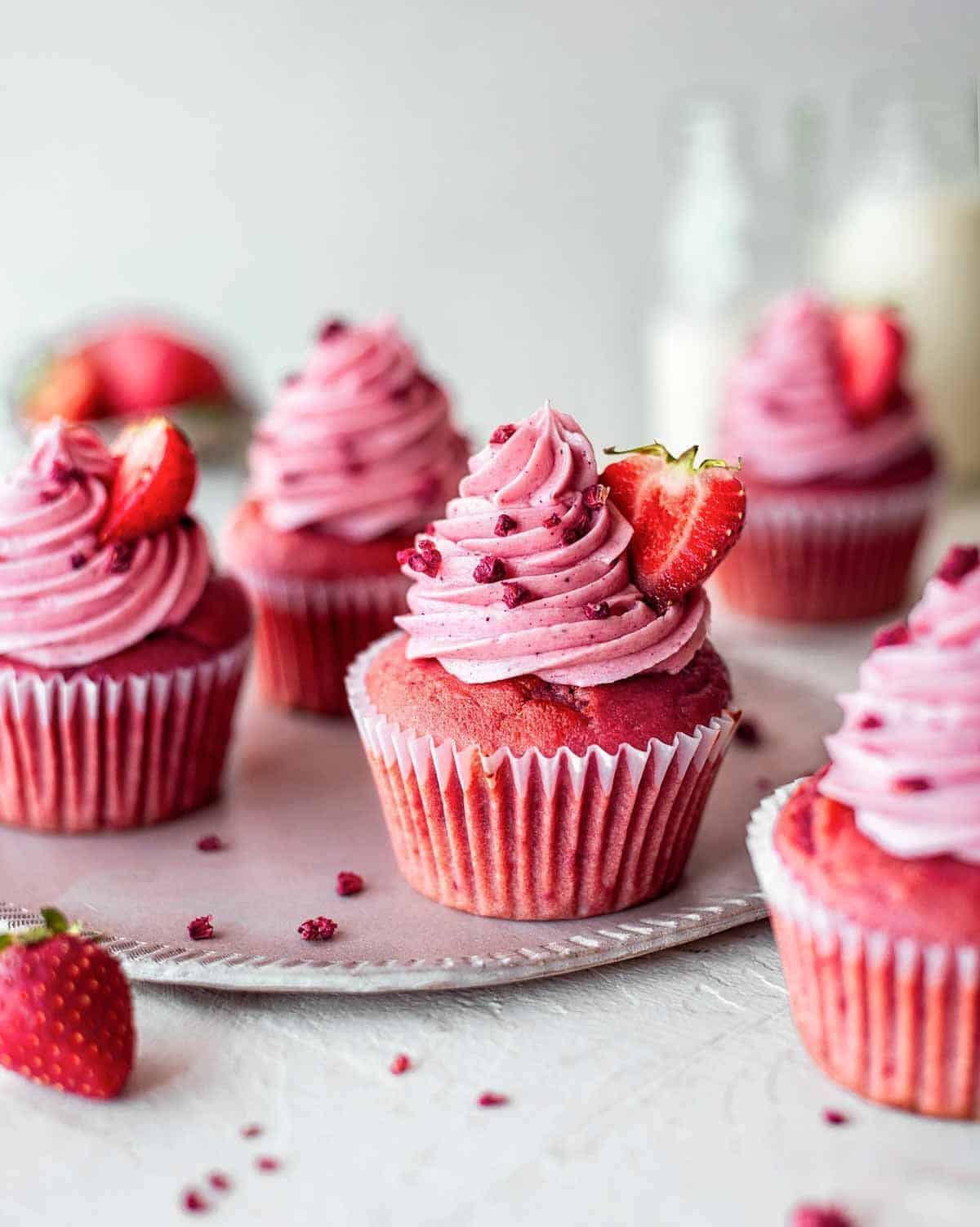 Real strawberry cupcake Real strawberry cupcake
