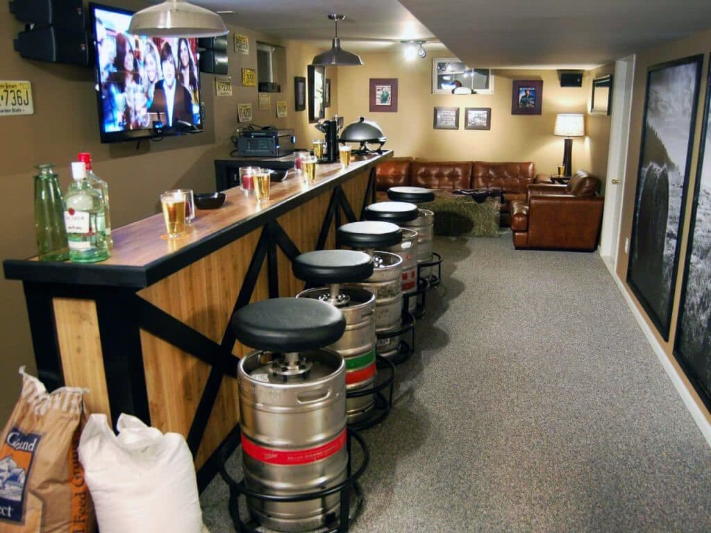 Tiny sports bar Tiny sports bar