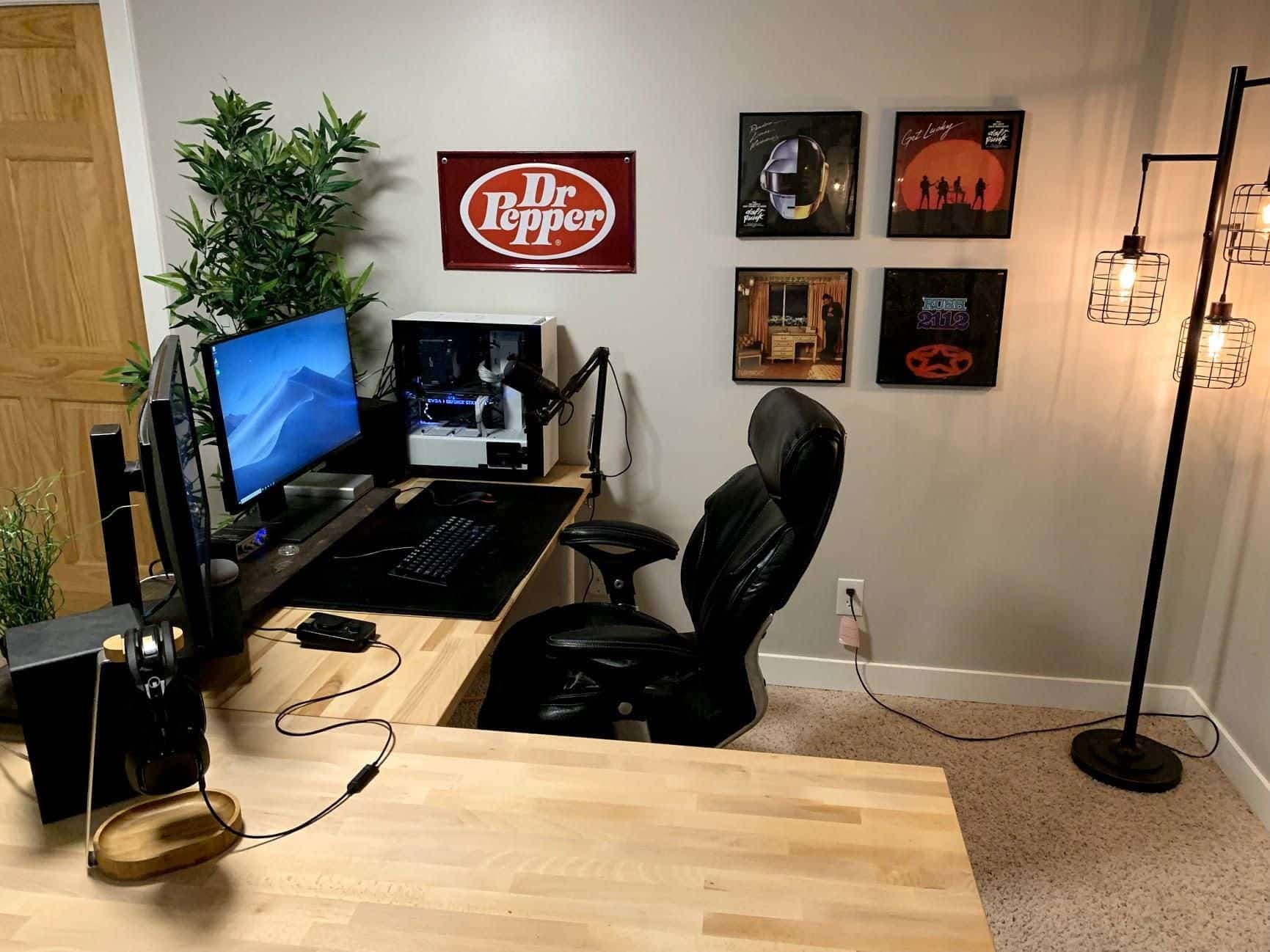 Workstation man cave Workstation man cave